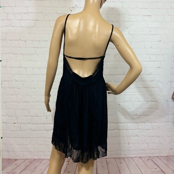 FREE PEOPLE INTIMATELY lace trimmed semi sheer mini slip dress black Medium GUC - Picture 6 of 16